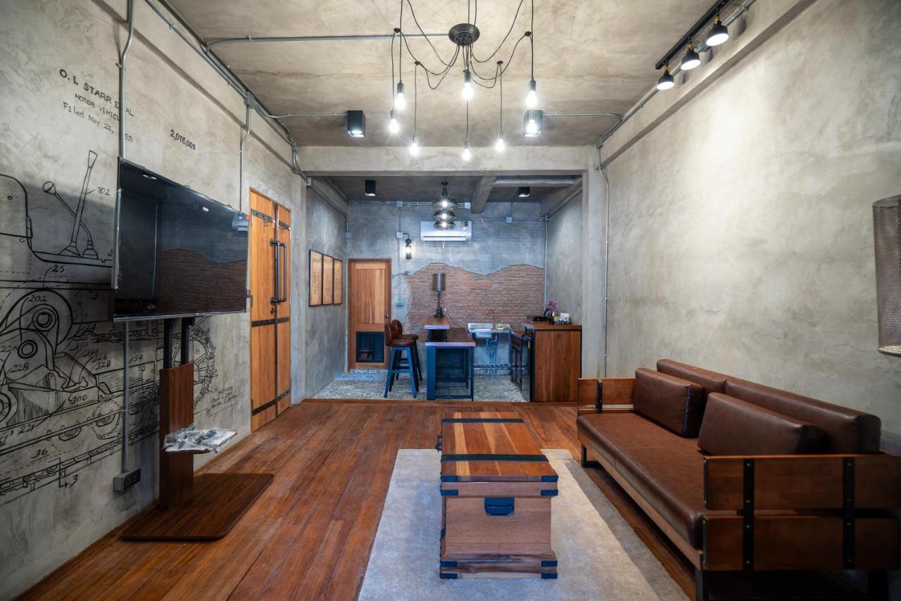 House Of Machine Boutique Hotel Bangkok Exterior photo