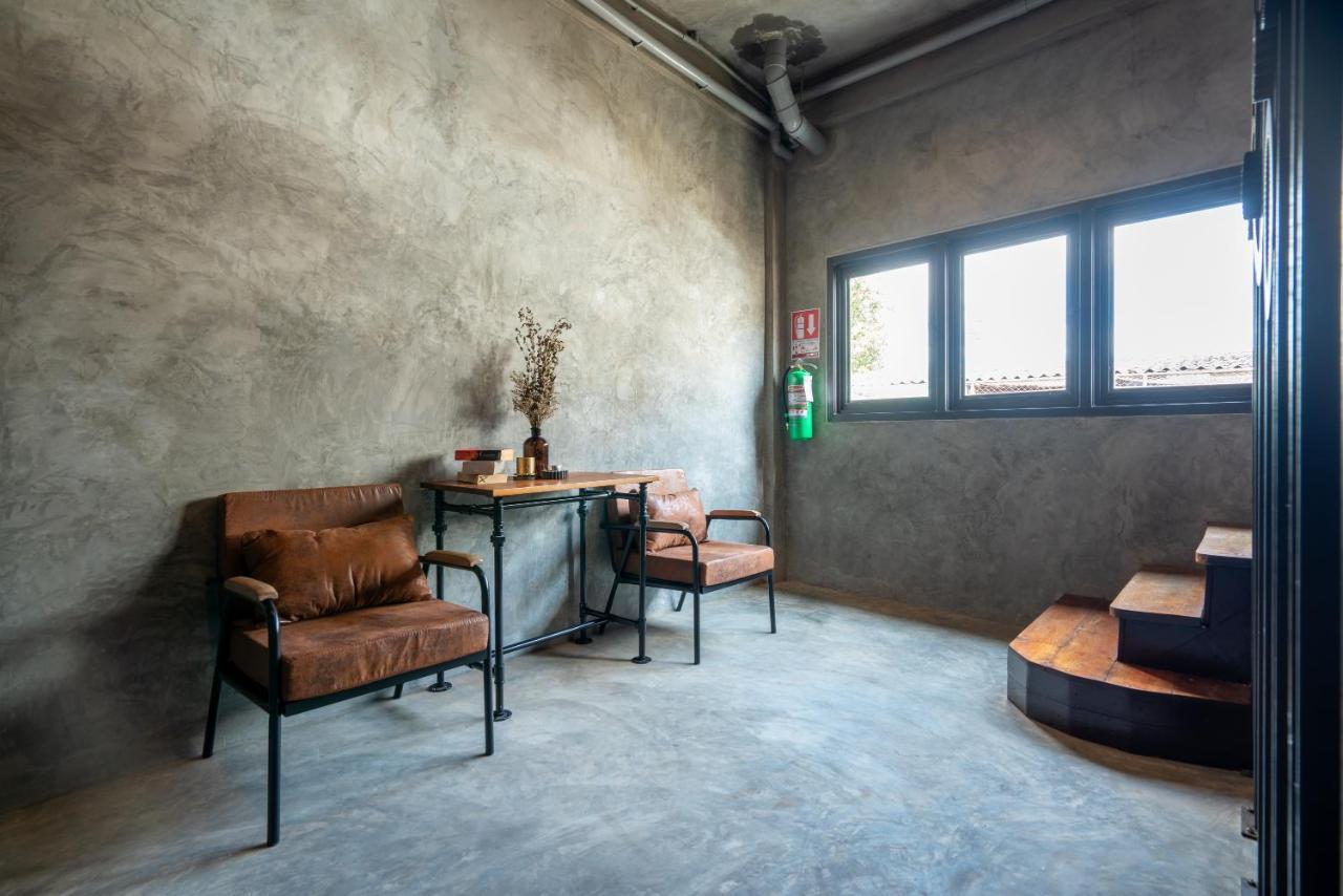 House Of Machine Boutique Hotel Bangkok Exterior photo