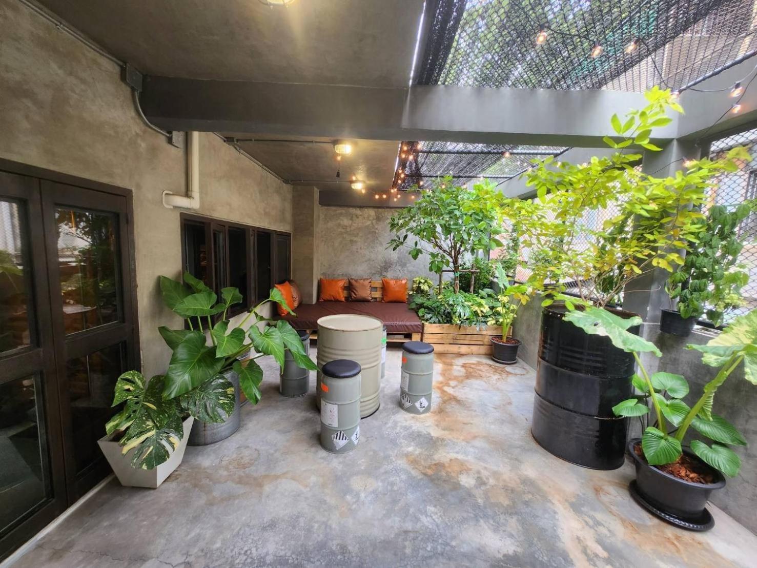 House Of Machine Boutique Hotel Bangkok Exterior photo